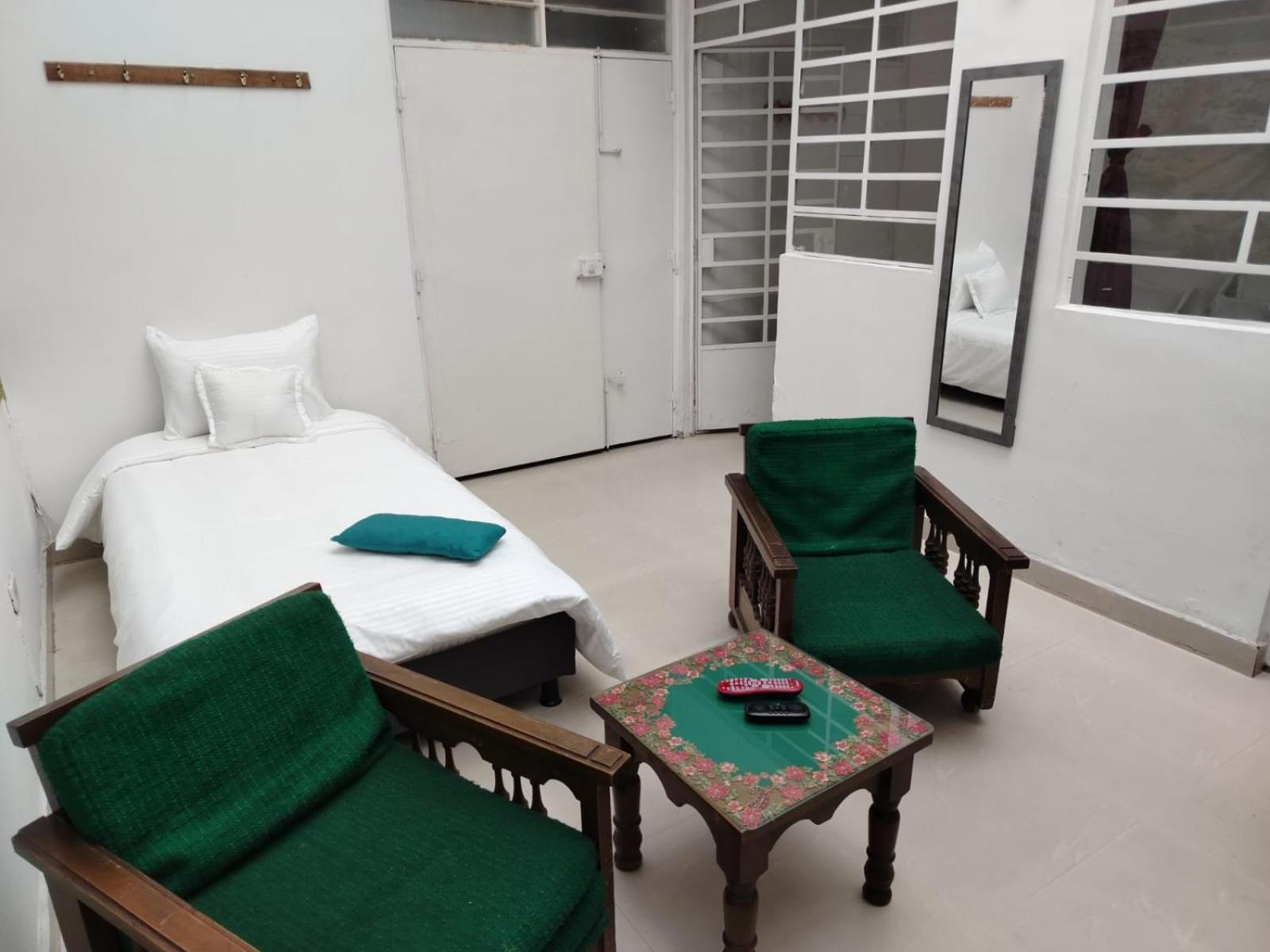Hosting And Bike Riding Tour Apartamento *