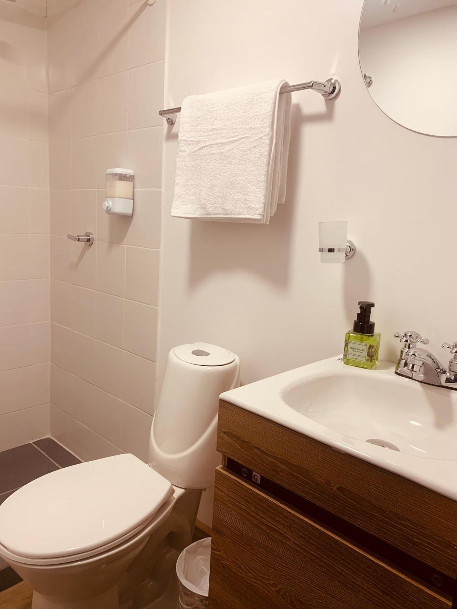 Hostal Casa Creazzo 62 - Movistar Arena