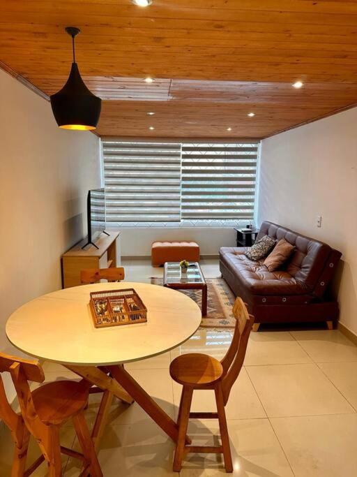 Apartamento Acogedor Apartamento, Cerca Del Aeropuerto!