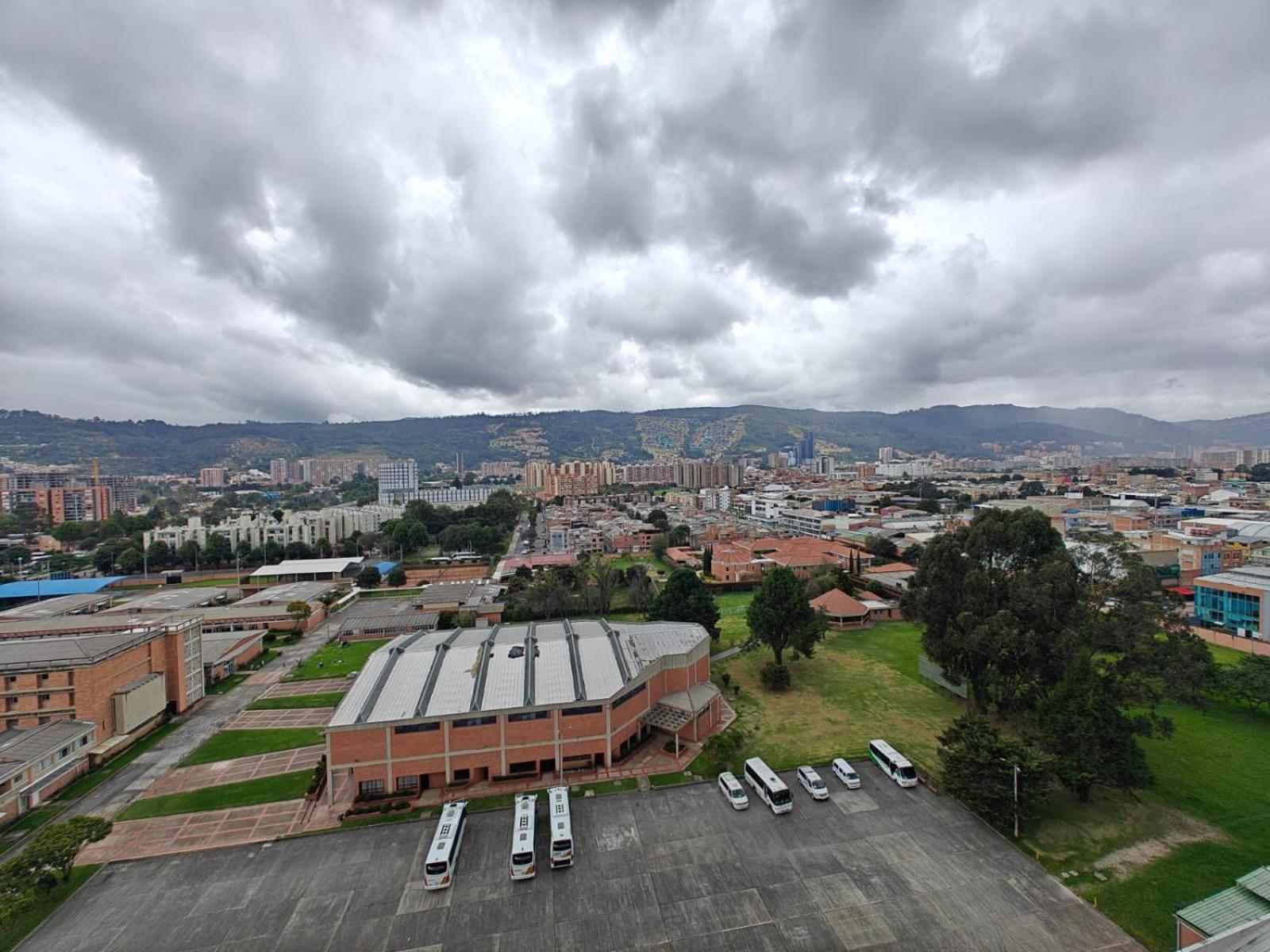 Estrenar En Toberin Norte De Piso 17 *