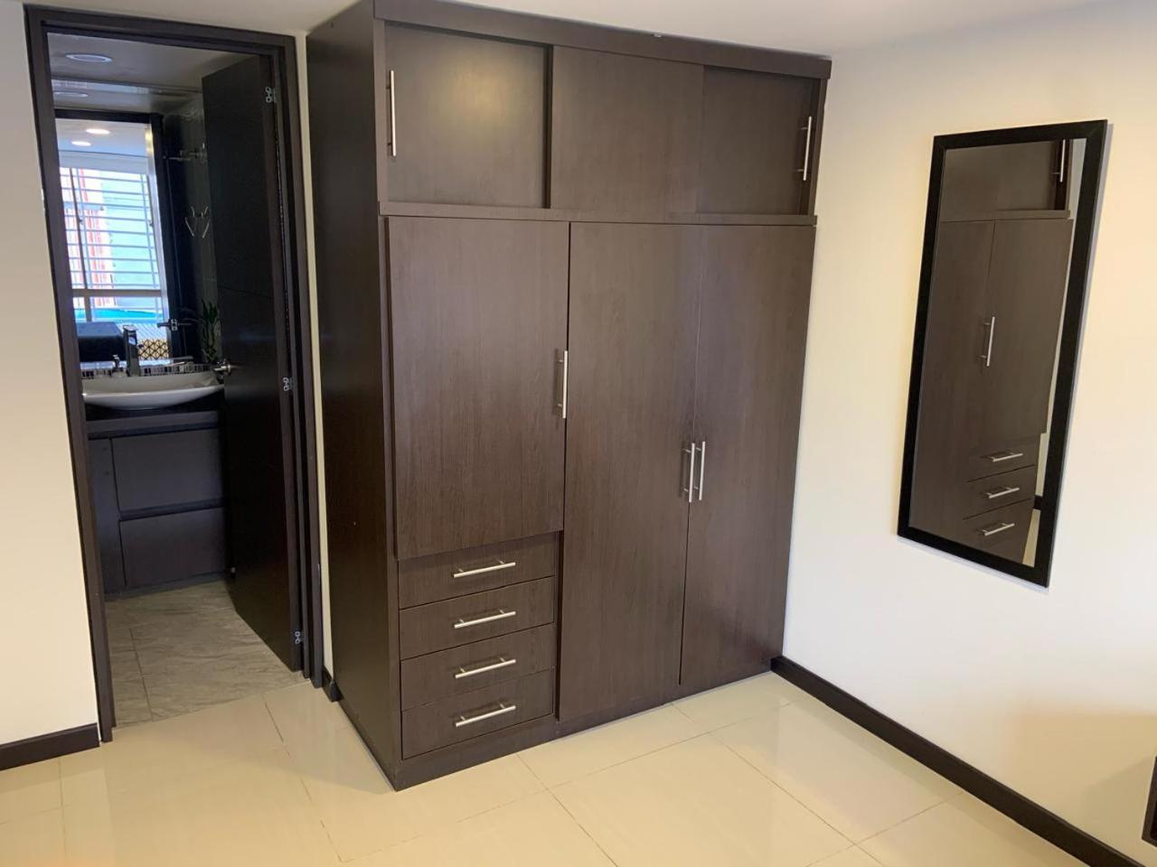 Cerca Aeropuerto Apartamento *