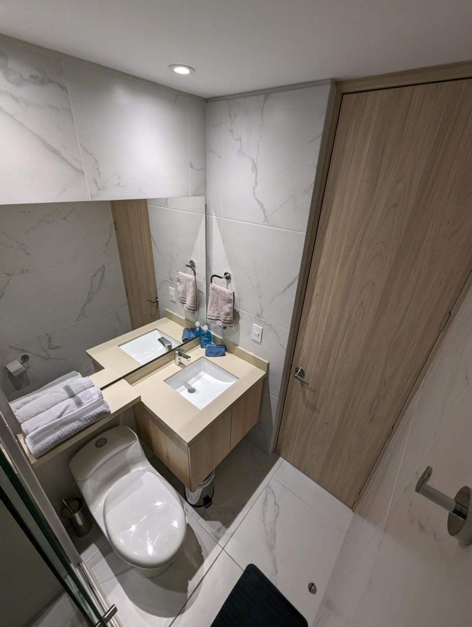 Flat In Financial Heart Of Apartamento