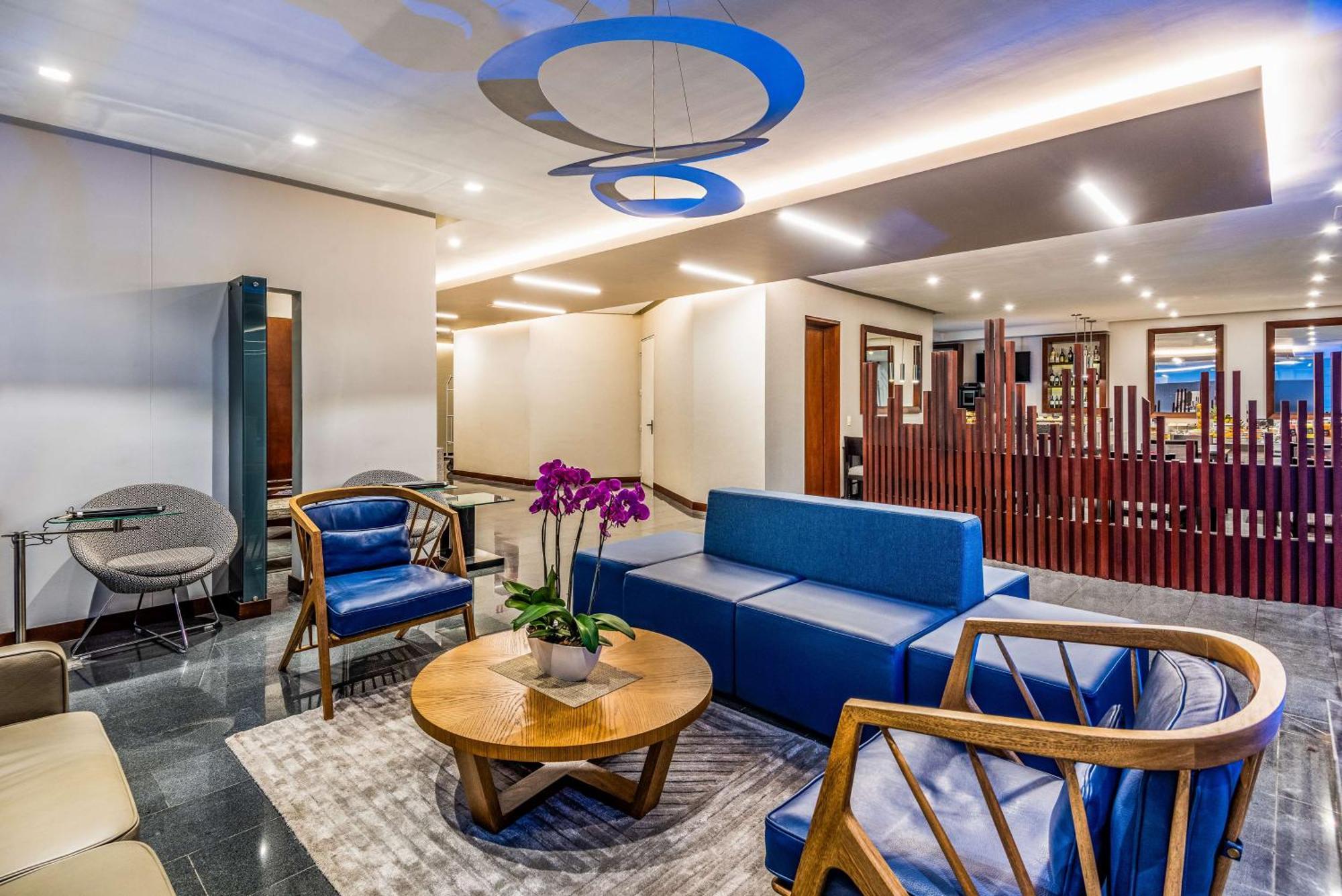 Nh Urban 93 Royal Hotel 4*