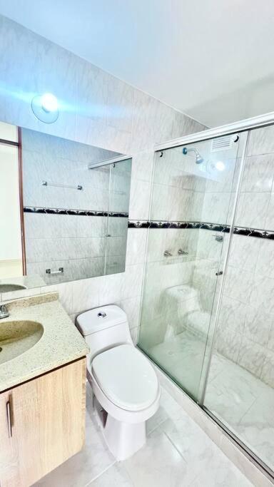 Apartamento Apto 2 B 2 H Excelente Ubicacion