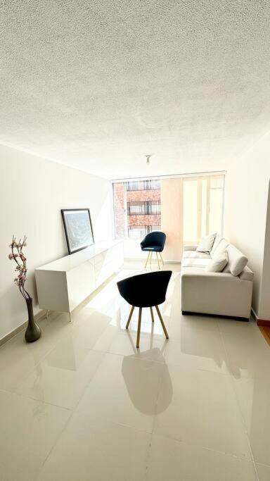 Apto 2 B 2 H Excelente Ubicacion Apartamento *