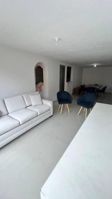 Apartamento Apto 2 B 2 H Excelente Ubicacion *