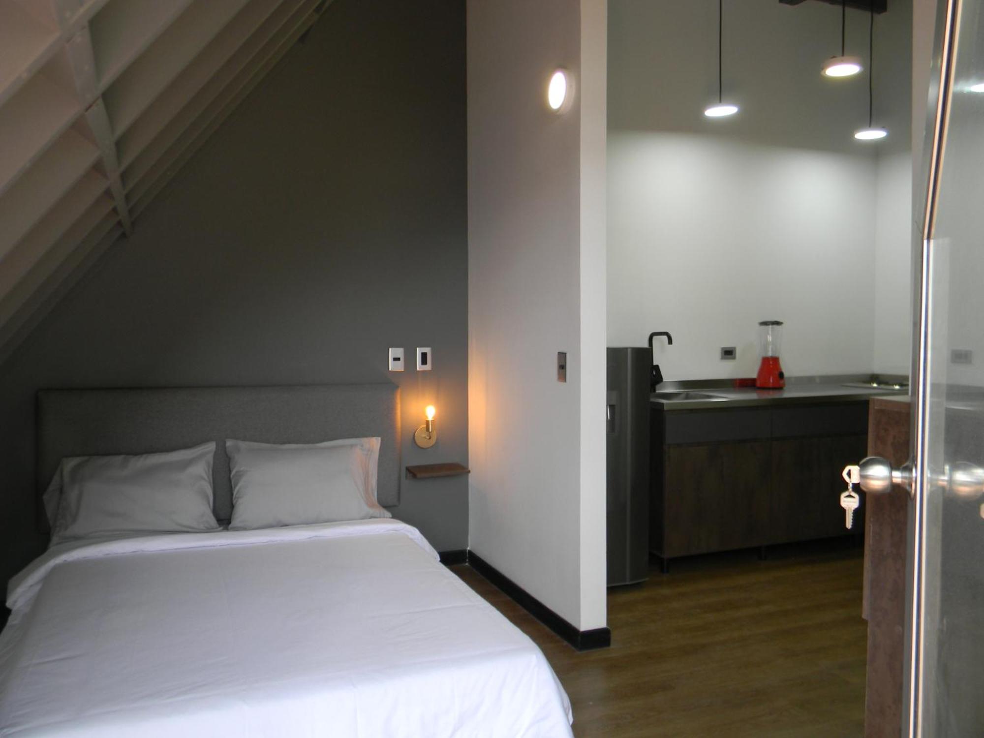 Hotel Soy Local Parque La 93 Bogotá