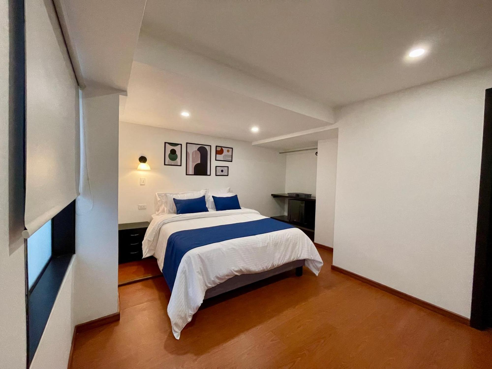 Hotel Embajada 44
