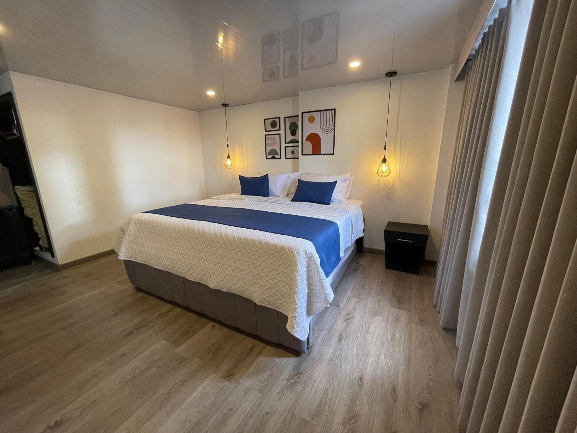 Embajada 44 Hotel