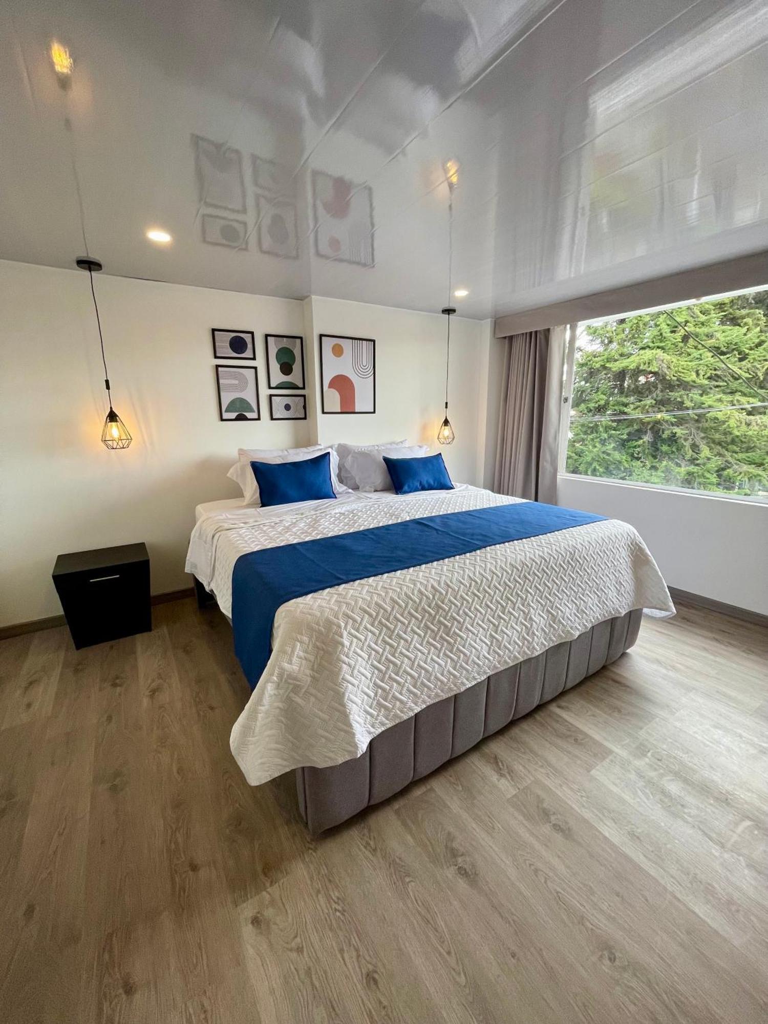 Embajada 44 Hotel