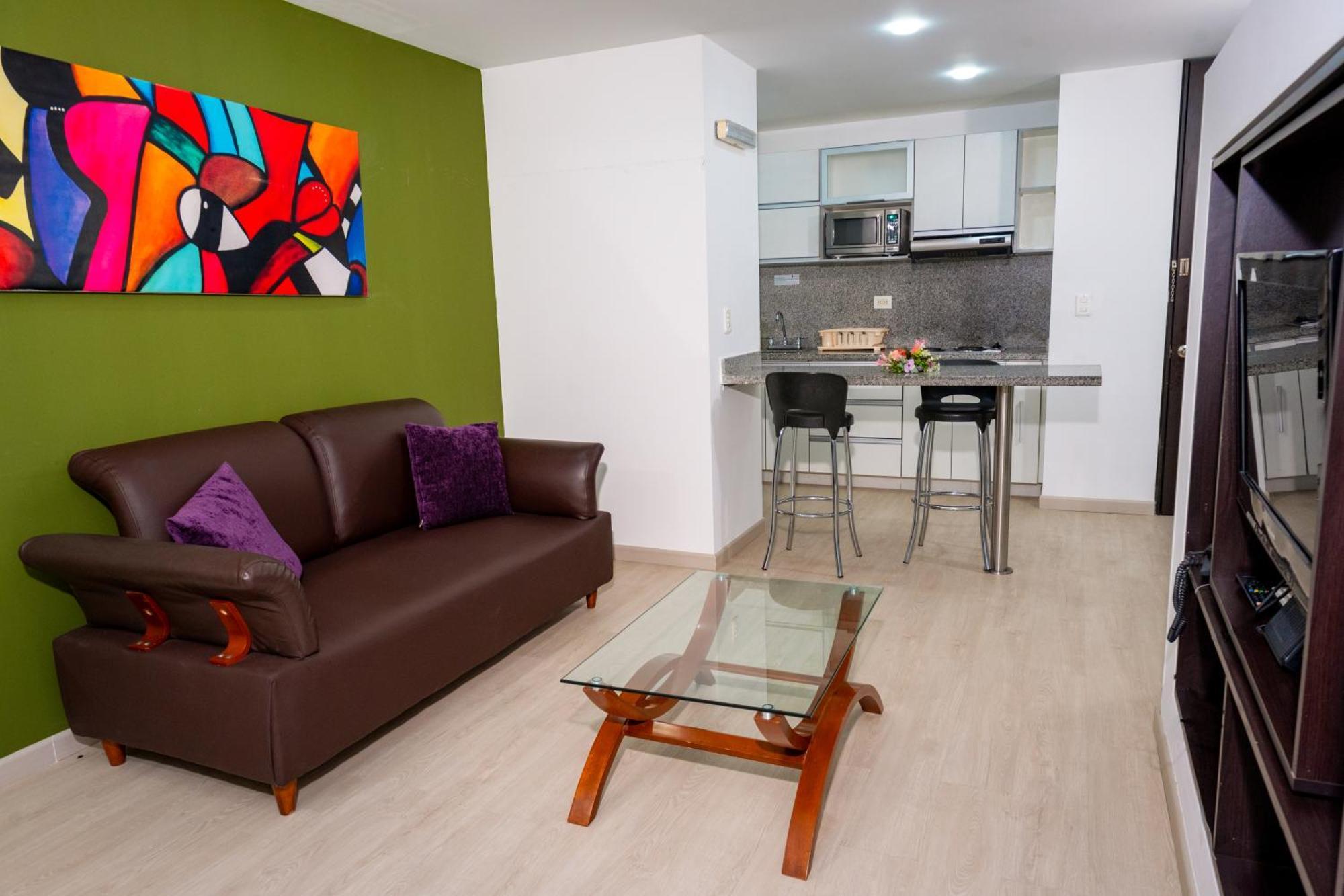 122 Plaza Apartahotel 3*