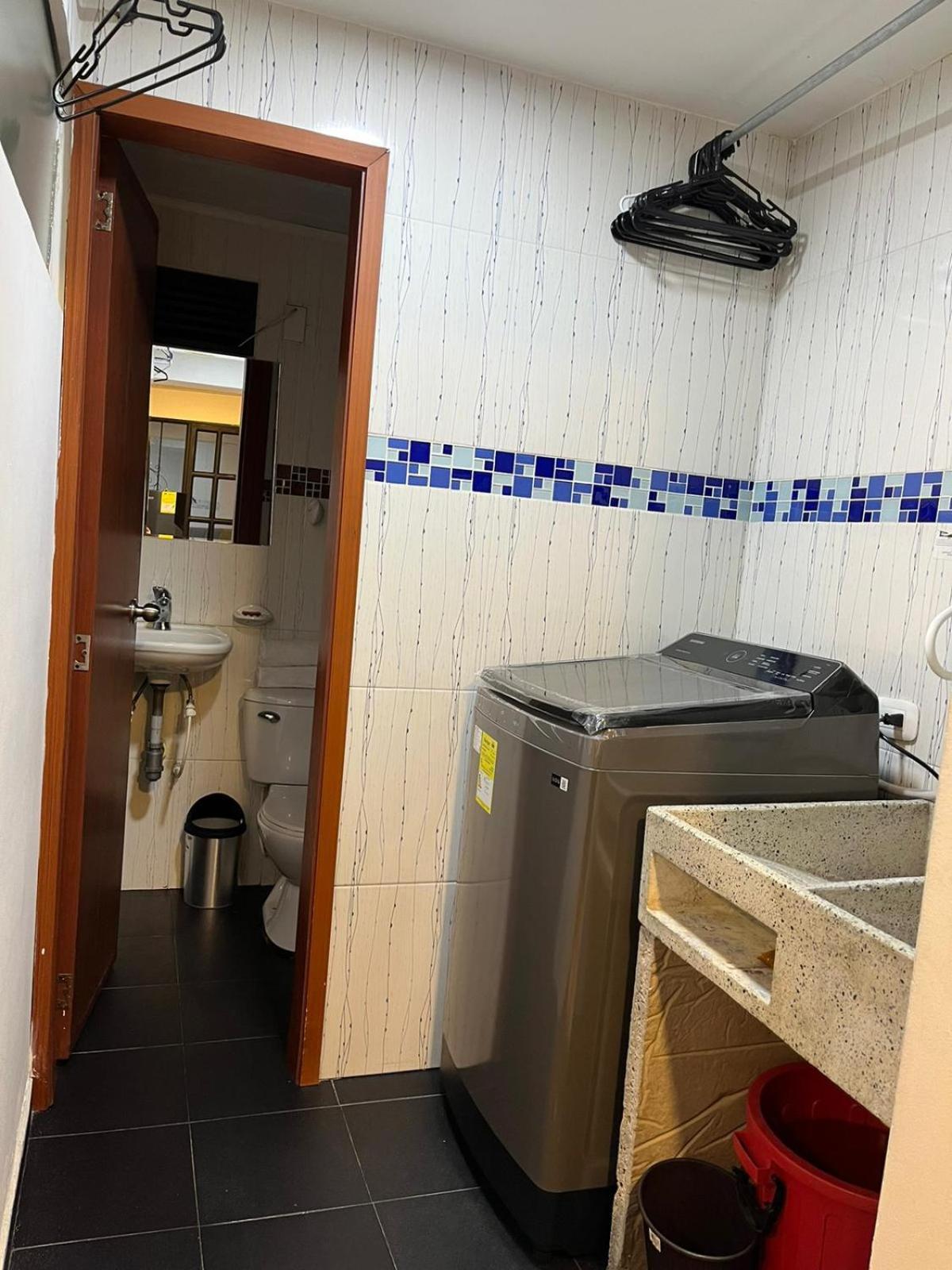 Apartamento Apartasuites 53 Cerca Al Aeropuerto 01 Bogotá