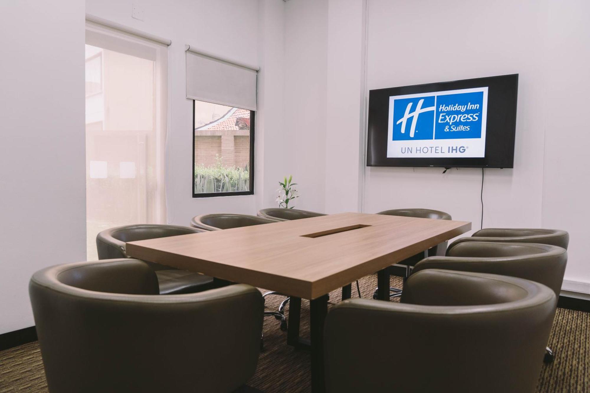 Hotel Holiday Inn Express&Suites Bogota Zona Financiera, an IHG Hotel Bogotá