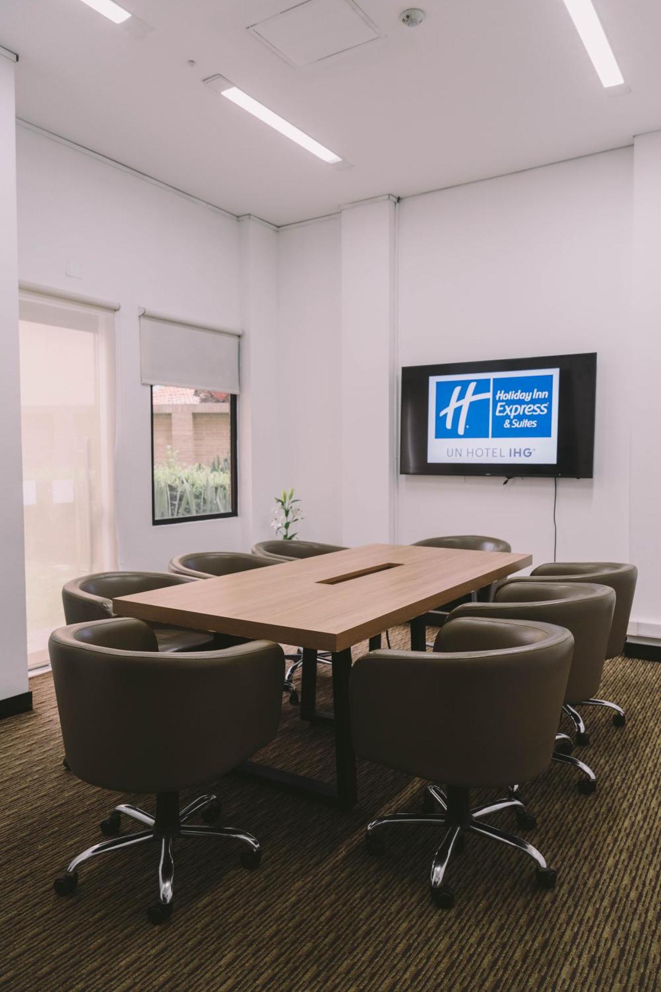 Hotel Holiday Inn Express&Suites Bogota Zona Financiera, an IHG Hotel Bogotá