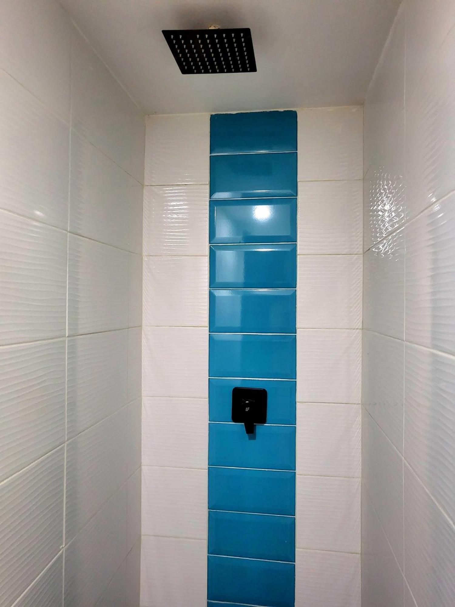 Ch Capsula Corferias Capsule hotel 3*