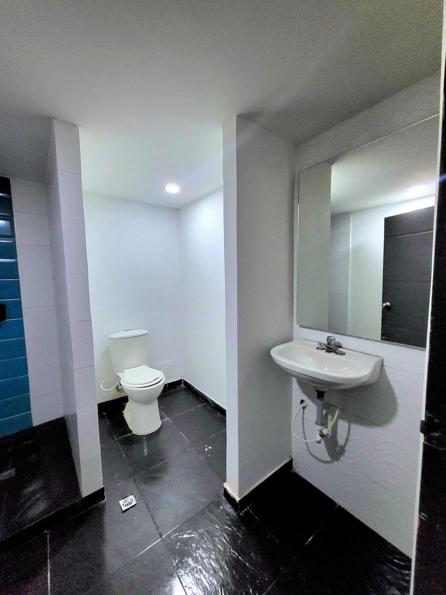 Ch Capsula Corferias Capsule hotel 3*