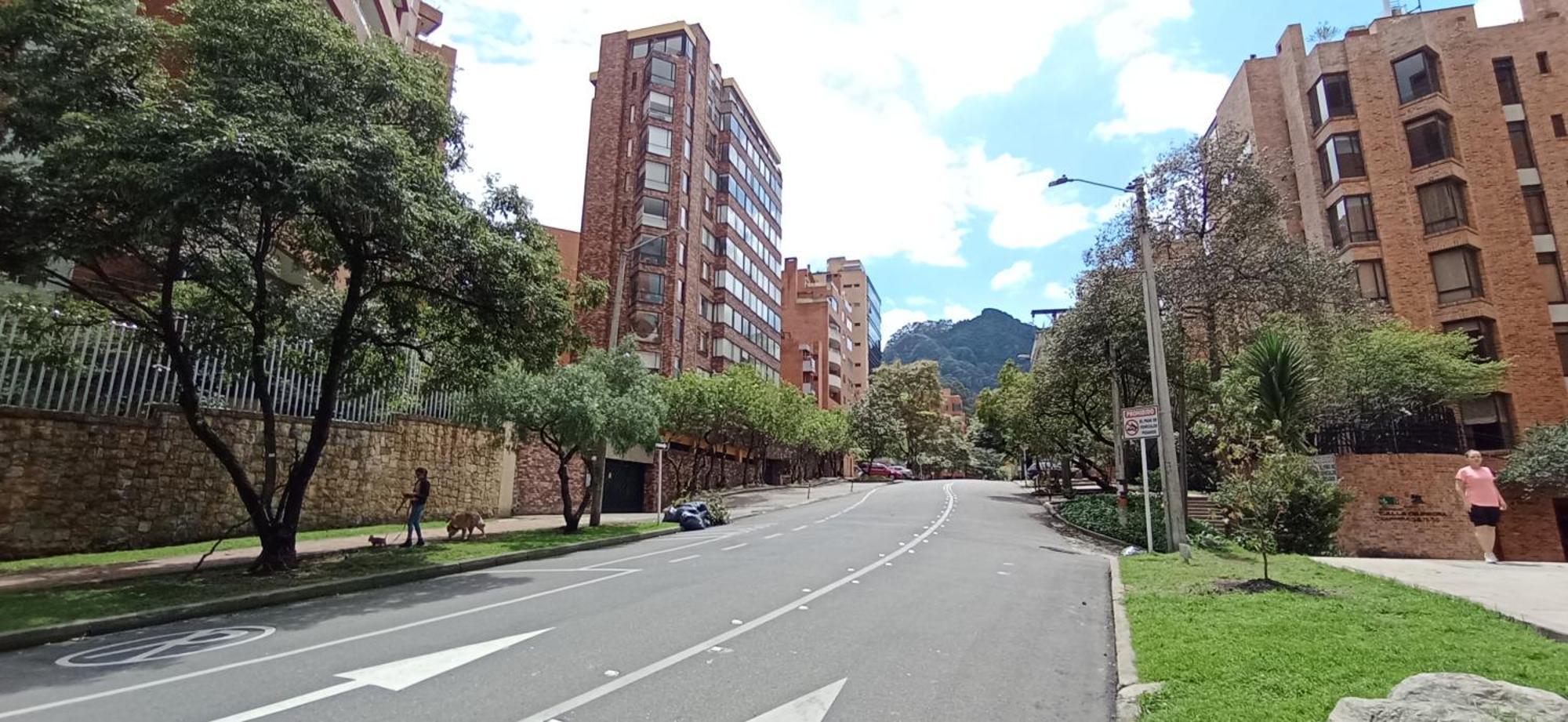 Silencio Y Seguridad En Rosales Apartamento Bogotá