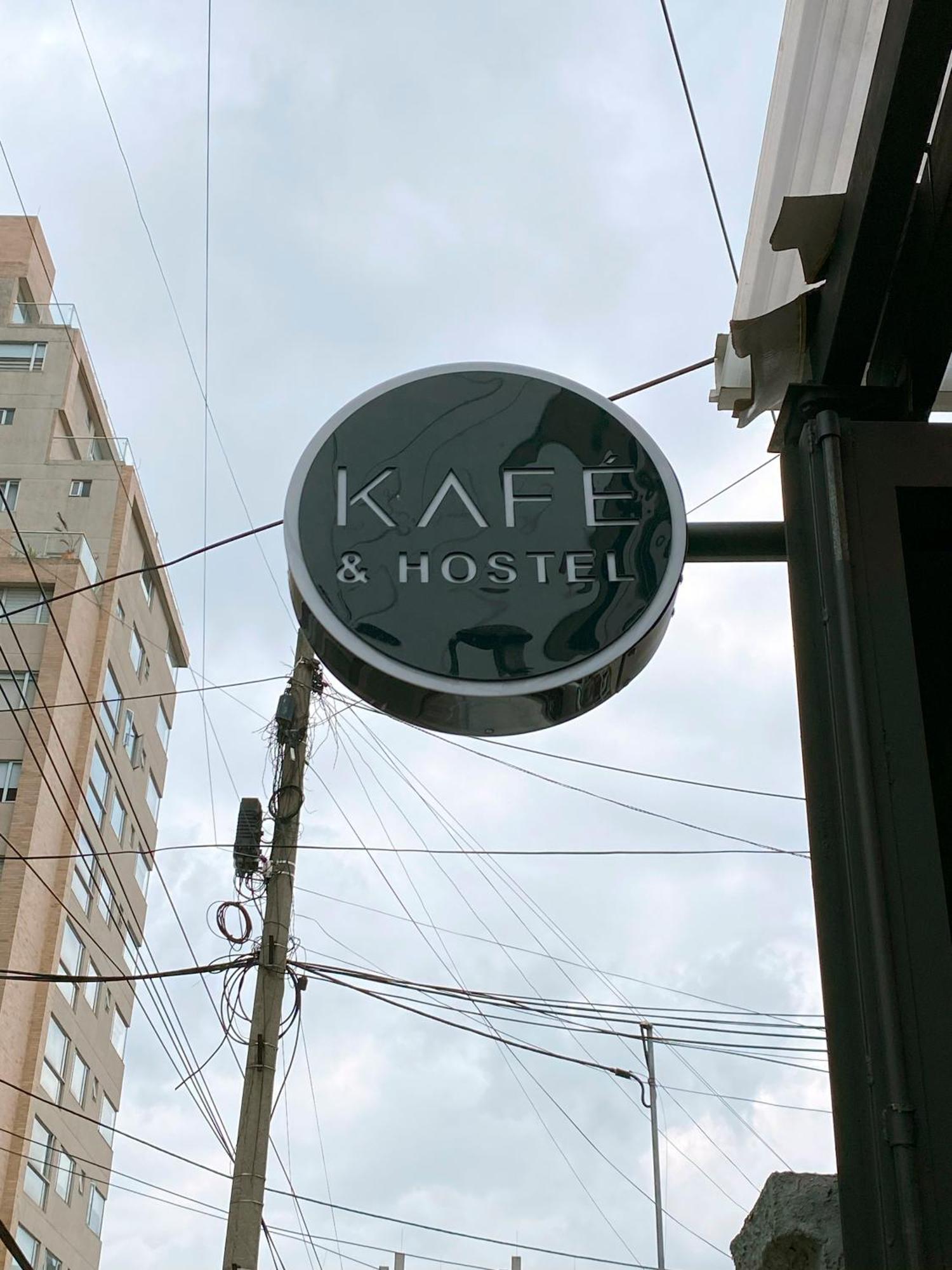 Kafe & Pensión *