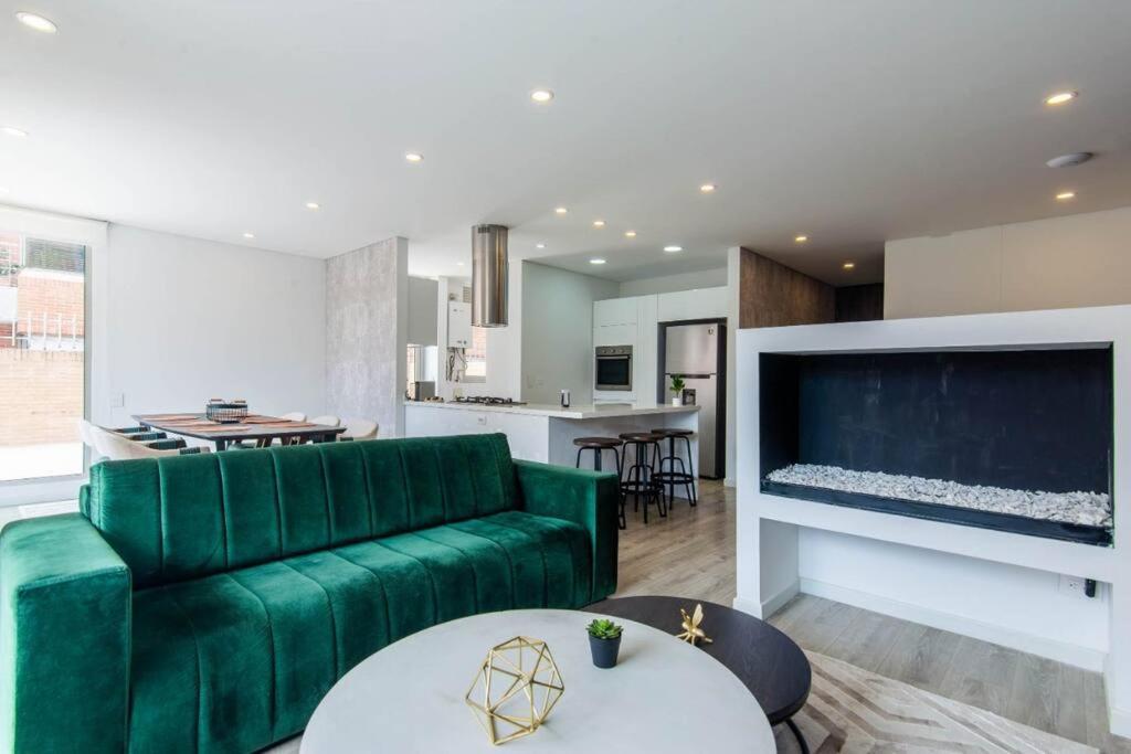 Modern 3br In Usaquen Apartamento *