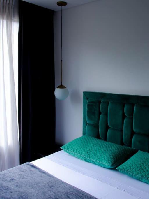 Cozy & Quiet 1br 1bt Usaquen Country Club Golf Apartamento *