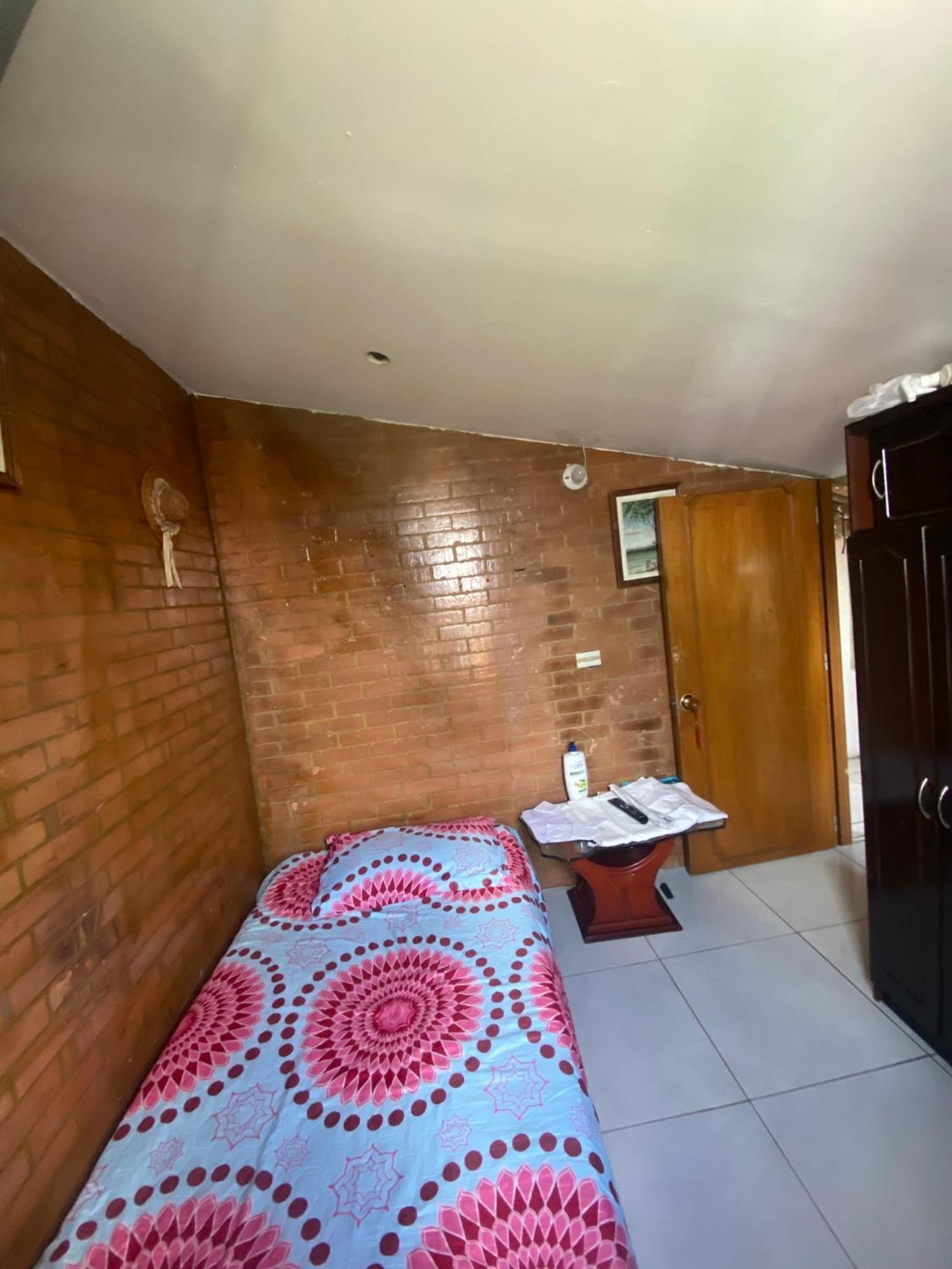 Habitación en casa particular El Pinar, Dindalito