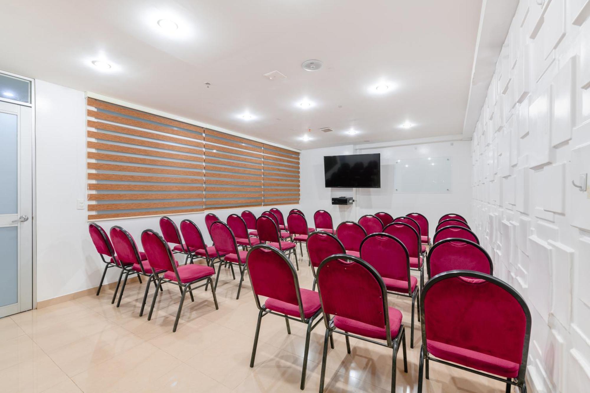 Parque 63 Hotel