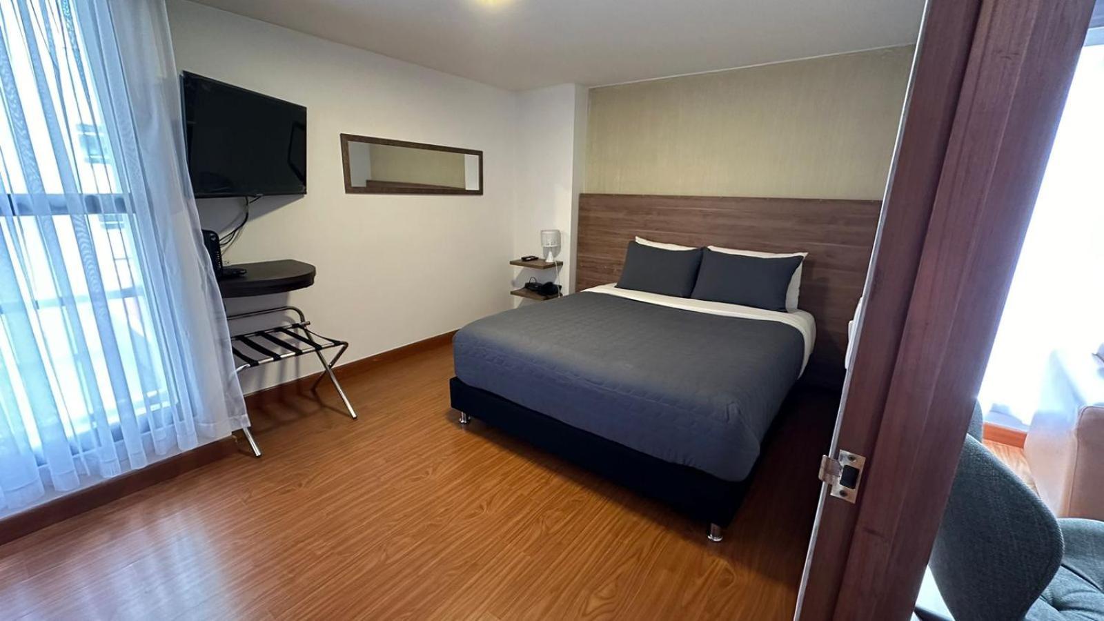 Super Apartasuite En Muy Buena Ubicacion Bogota