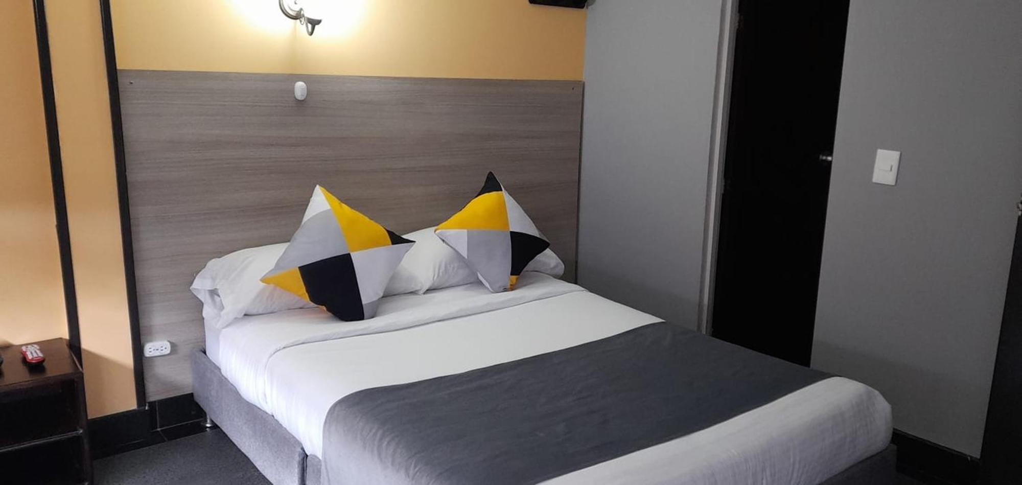 Emporium Rivera Deluxe Hotel