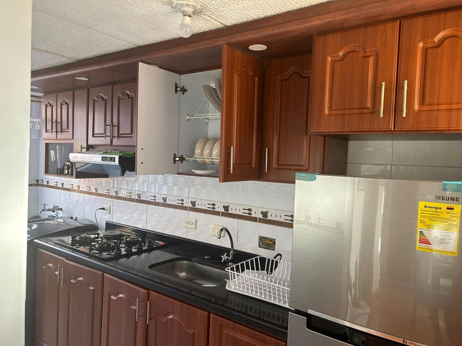 Apartamento Acogedor Cerca Del Aeropuerto Apartamento
