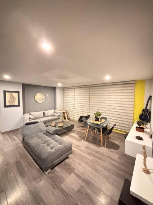Central, Espacioso, Comodo, Calido Y Tranquilo Apartamento *