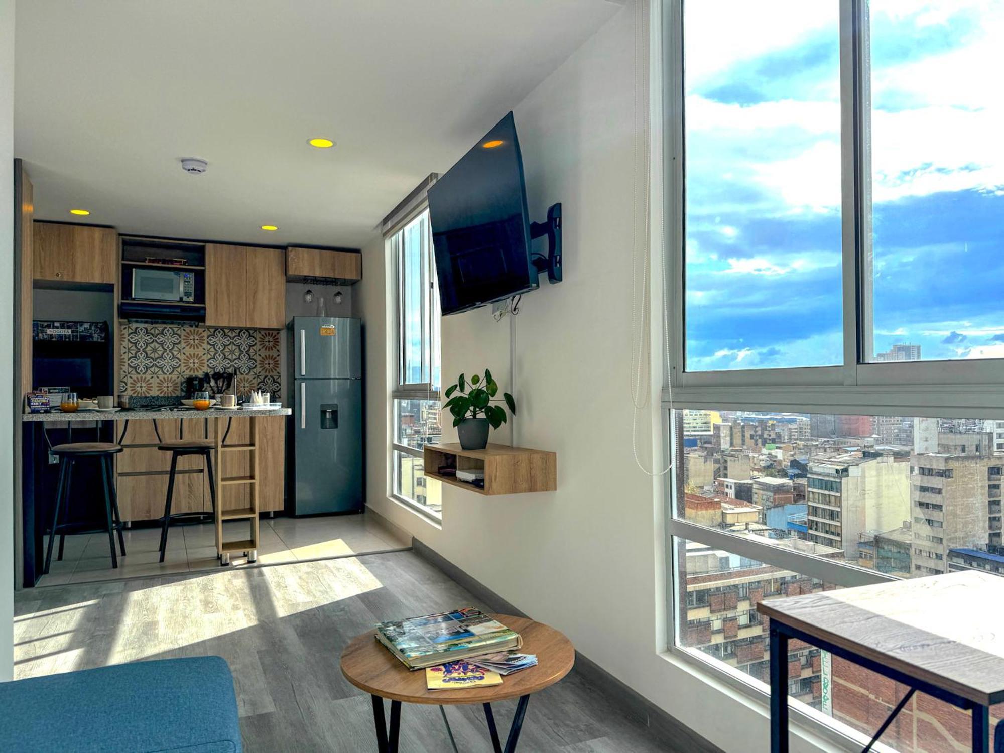 Apartasuite Con La Mejor Vista En Centro Internacional Bogotá