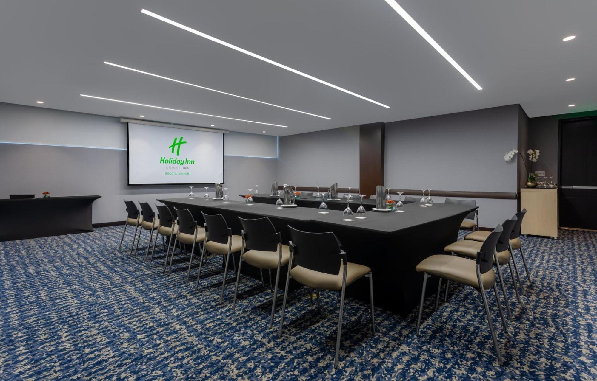 Hotel Airport By Ihg Bogotá