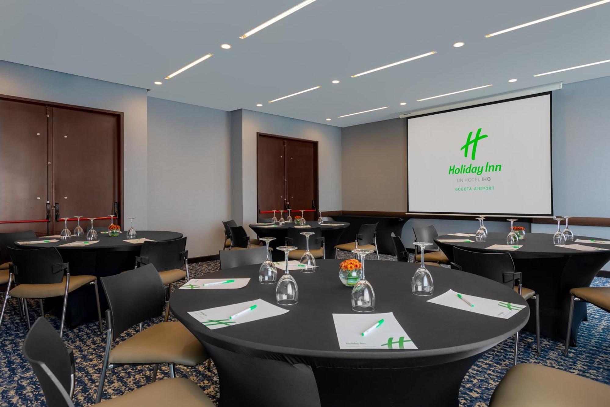 Airport By Ihg Bogotá
