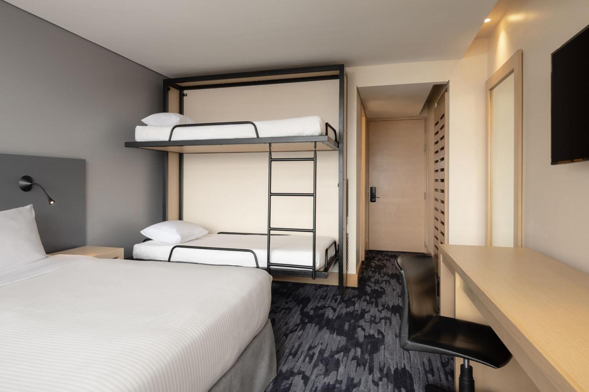 Hotel Tryp By Wyndham Embajada