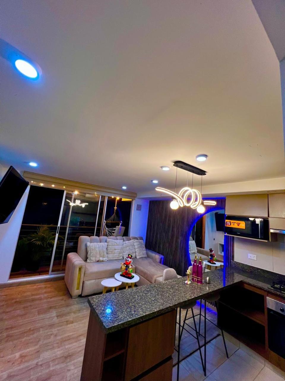 Apartamento De Lujo A 10minutos Del Aeropuerto Y Embajada Bogotá