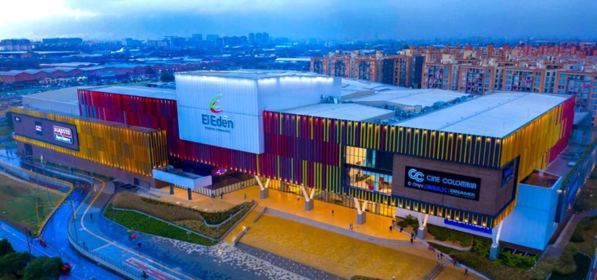 De Lujo A 10minutos Del Aeropuerto Y Embajada Bogotá