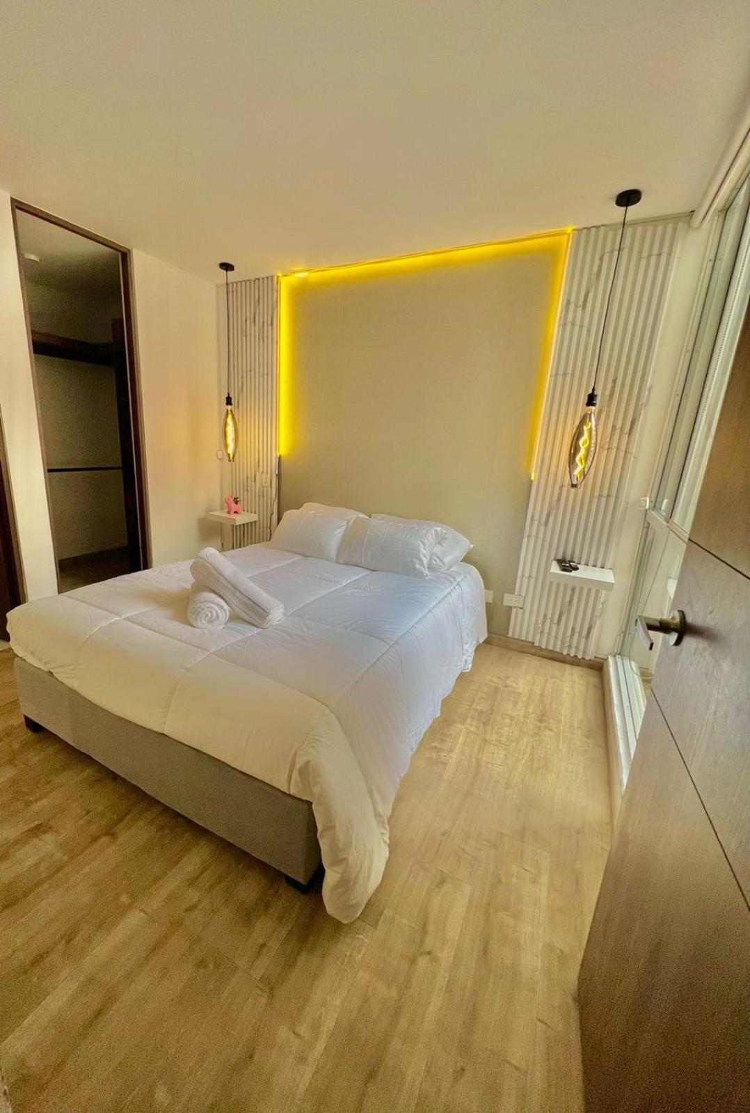 Apartamento De Lujo A 10minutos Del Aeropuerto Y Embajada Bogotá
