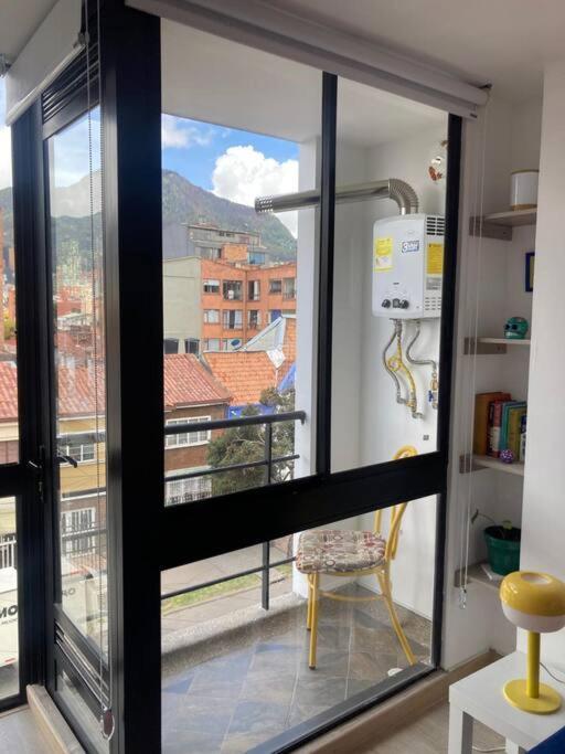 Exterior Con Balcon