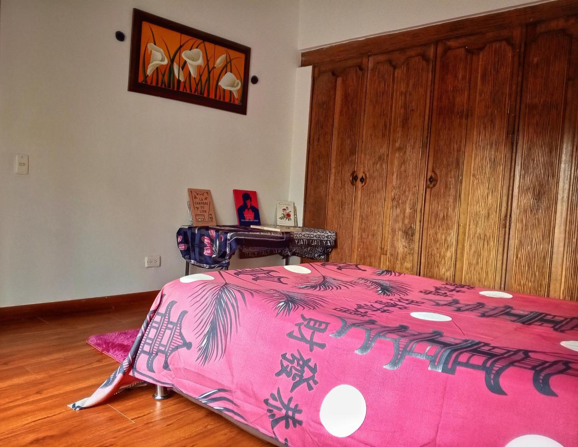 Acogedoras En Hermosa Casa, Sector Exclusivo * Bogotá