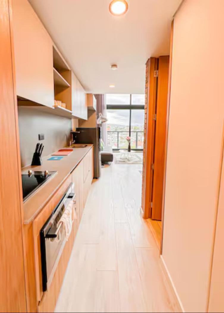 Skyline - Elegant Living With Coworking & Scenic Views Bogotá