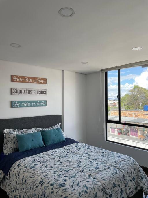 Apartamento Con Hermosa Vista En *