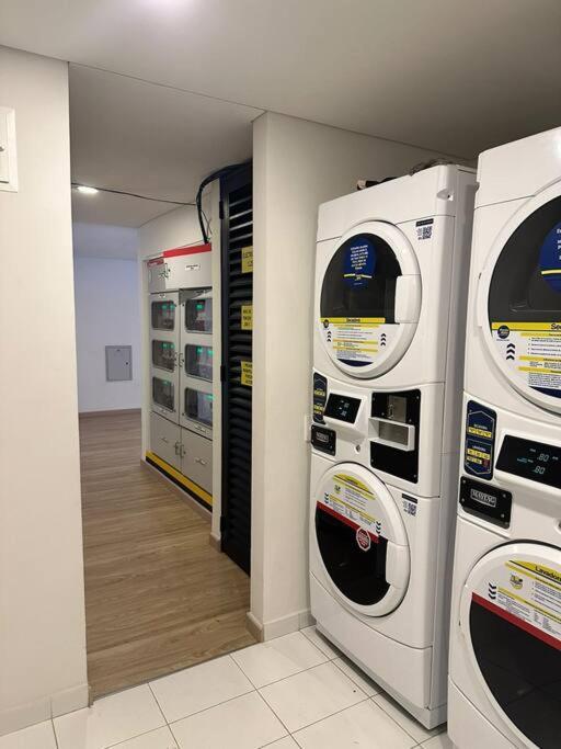 Apartamento Hermoso Y Acogedor Apto Piso 32 Estrenar *