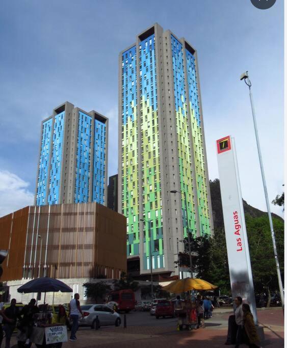Hermoso Y Acogedor Apto Piso 32 Estrenar Bogotá