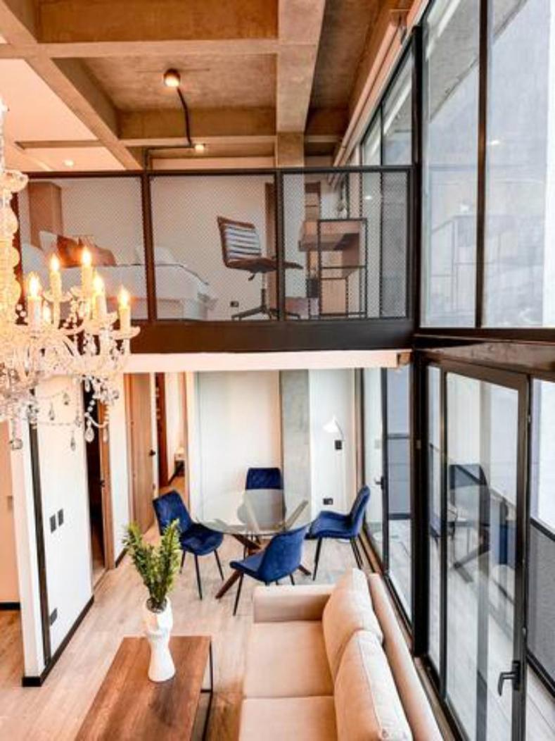Skyline - Elegant Living With Coworking & Scenic Views *