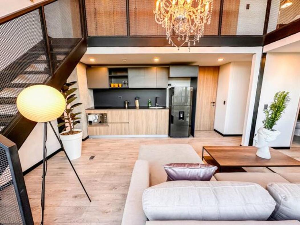 Skyline - Elegant Living With Coworking & Scenic Views Apartamento *