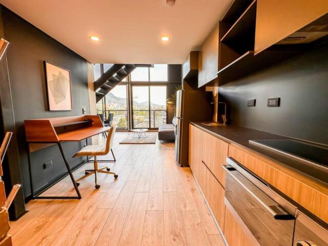 Skyline - Elegant Living With Coworking & Scenic Views Bogotá
