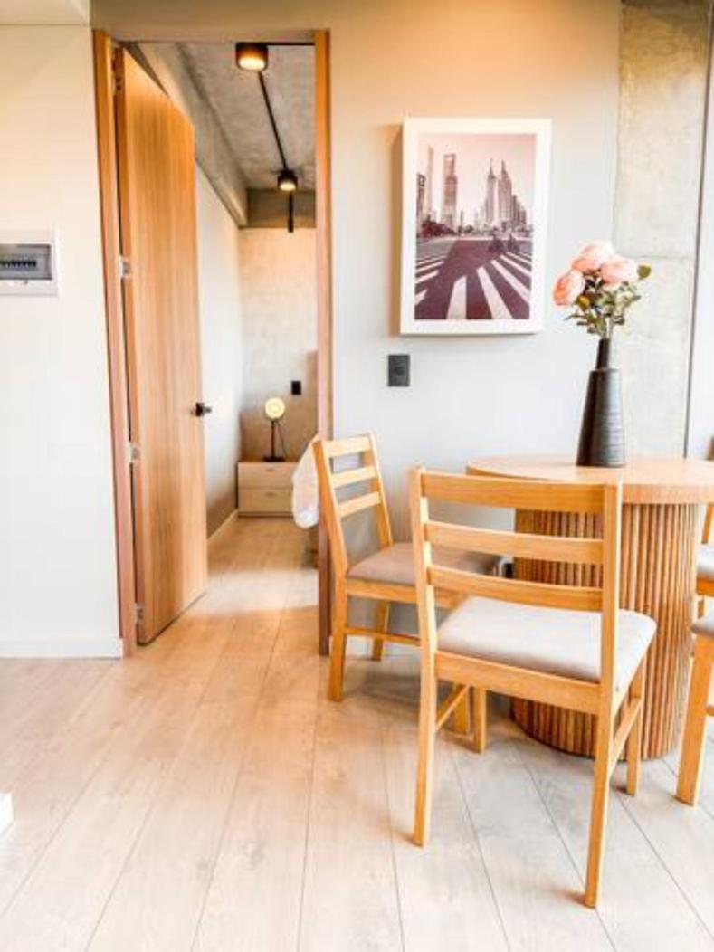 Skyline - Elegant Living With Coworking & Scenic Views Apartamento
