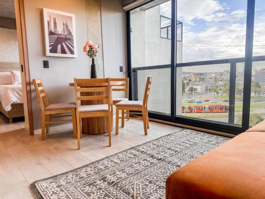 Skyline - Elegant Living With Coworking & Scenic Views