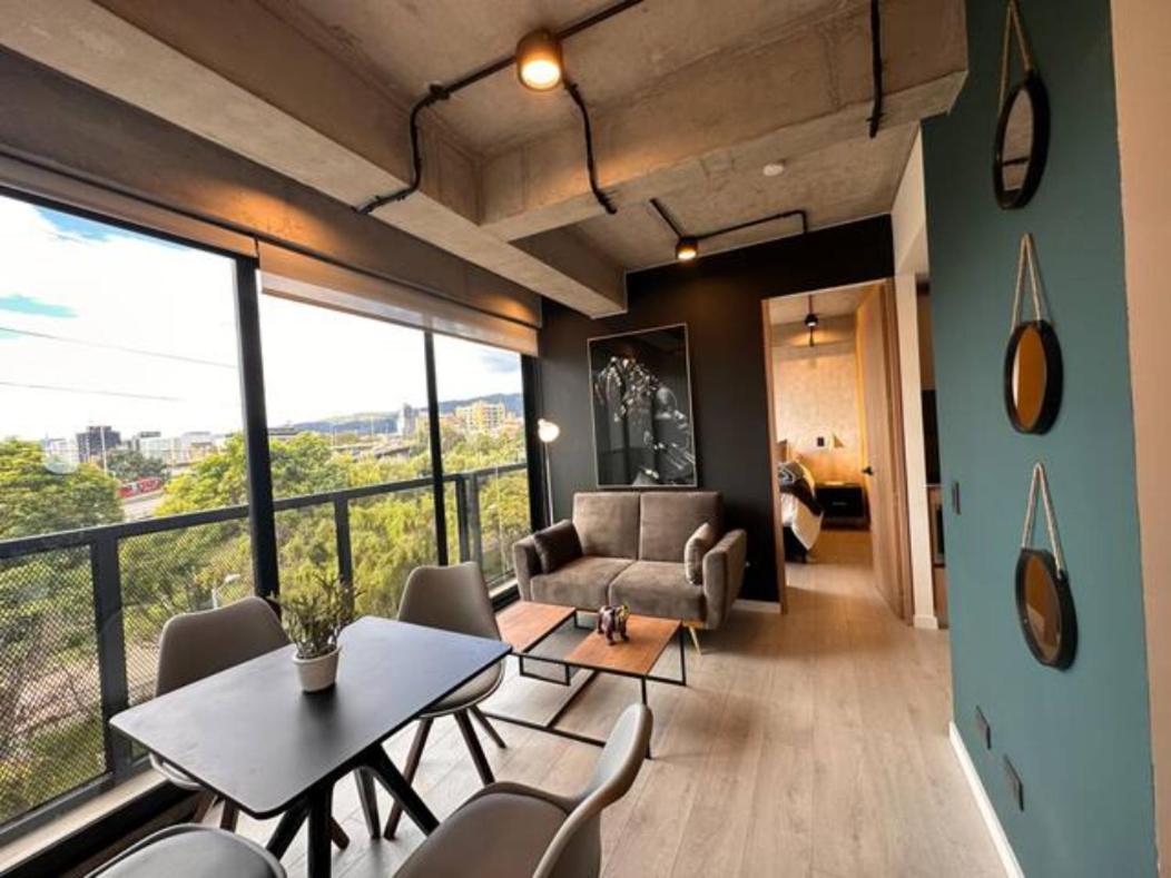 Skyline - Elegant Living With Coworking & Scenic Views