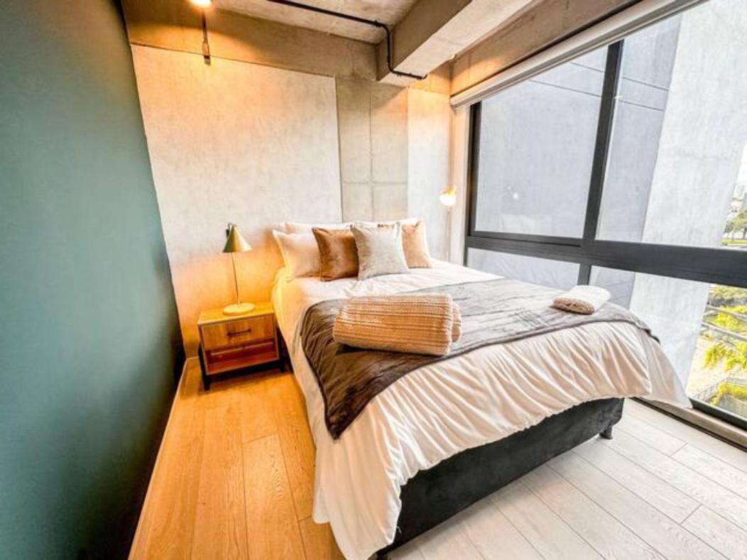 Skyline - Elegant Living With Coworking & Scenic Views Bogotá